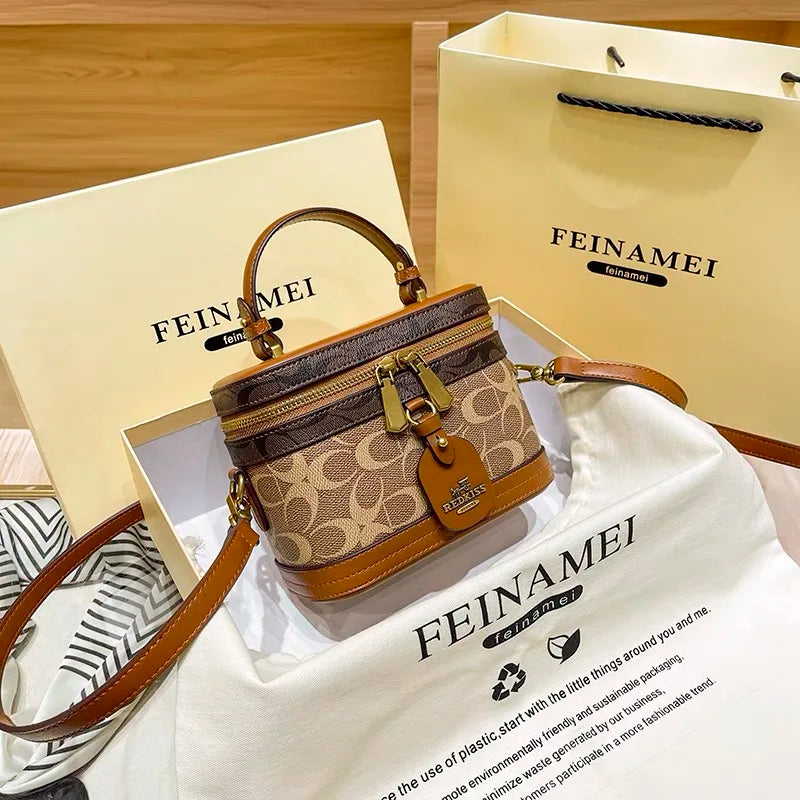 New minimalist and fashionable small handbag, contrasting color women's bag, high-end carriage crossbody bag, portable box bag