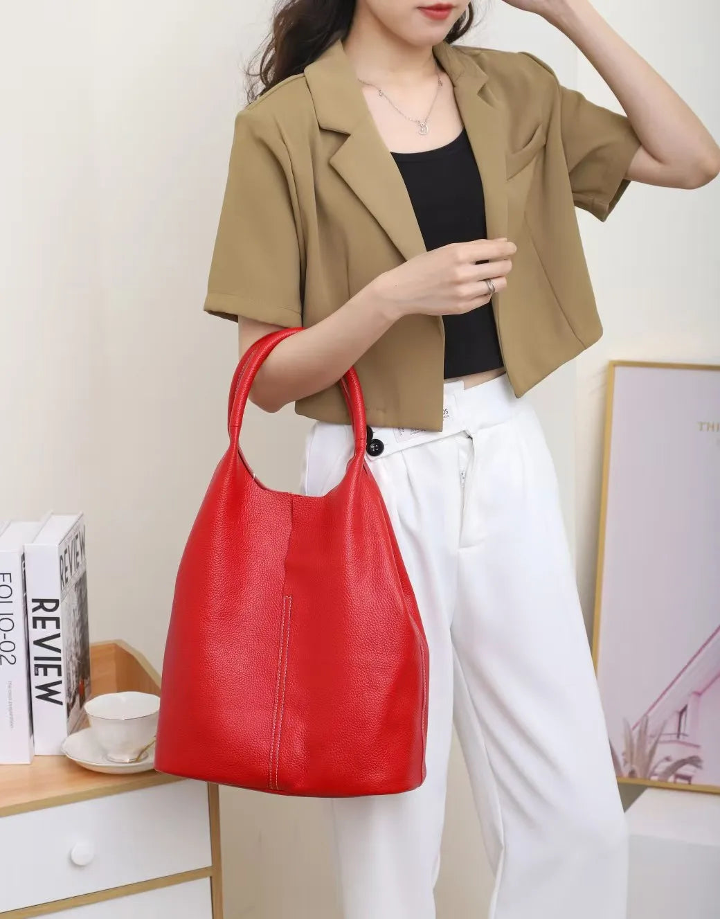 Genuine Grade Leather Women Commuter Tote Bag Ladies Soft Cowhide Tote Shoulder Handbag Large Female Bucket Bag Luxury Designer